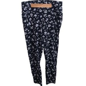 Pink Victoria's Secret large ultimate crop 7/8 legging black w floral print